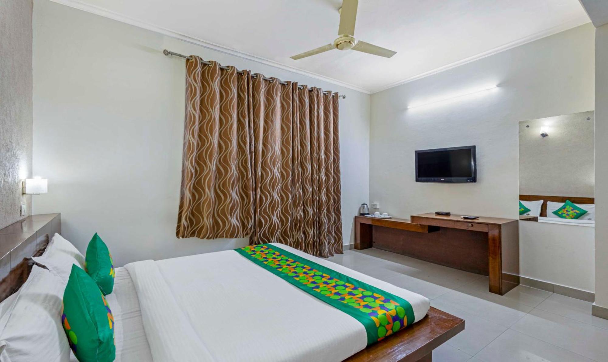 Treebo Maurice Hotel Baddi Luaran gambar